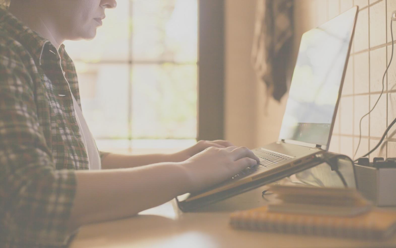 Sessione pratica di coaching con strumenti moderni